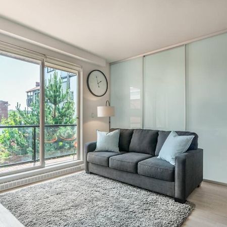 Clean 3Rd Floor Executive 1 Bedroom Apt In Old Town China Town Victoria Exterior photo